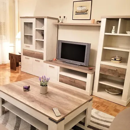 Apartman Arena West